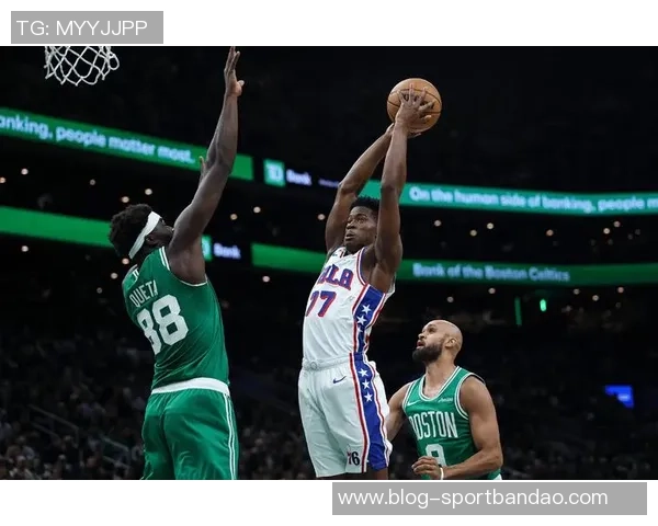 埃奇库姆表现出色次节独得12分全场贡献16分2板3助3断助力球队稳定发挥