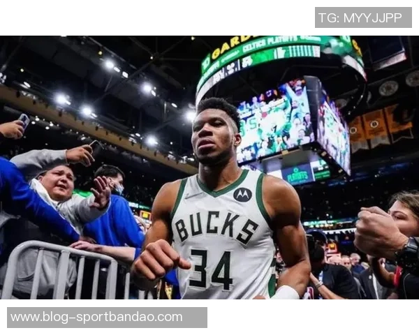 字母哥回应交易传闻专注球队连胜目标不受干扰